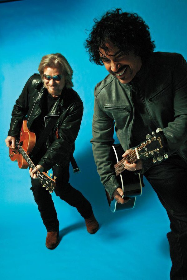 Daryl-and-John-credit-Mick-Rock.jpg