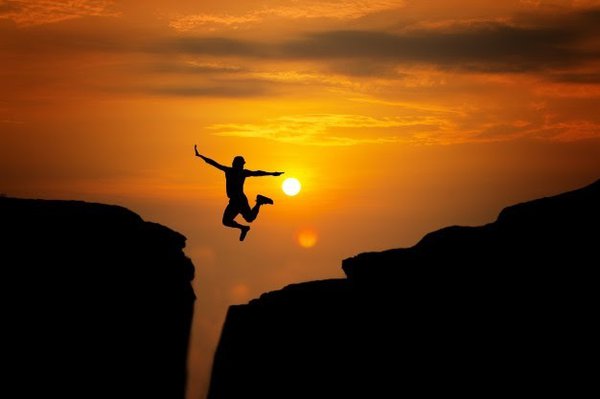 2020-8-23-12-0-19-349-silhouette-man-travel-jump-up-achievements-successful-celebrating-success-with-sunrise_33718-766.jpg