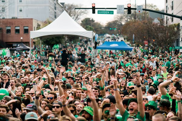 St Pats - Crowd Shots -crowd 2.jpg