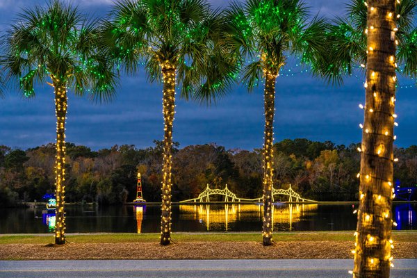 Holiday Festival of Lights lake.jpg